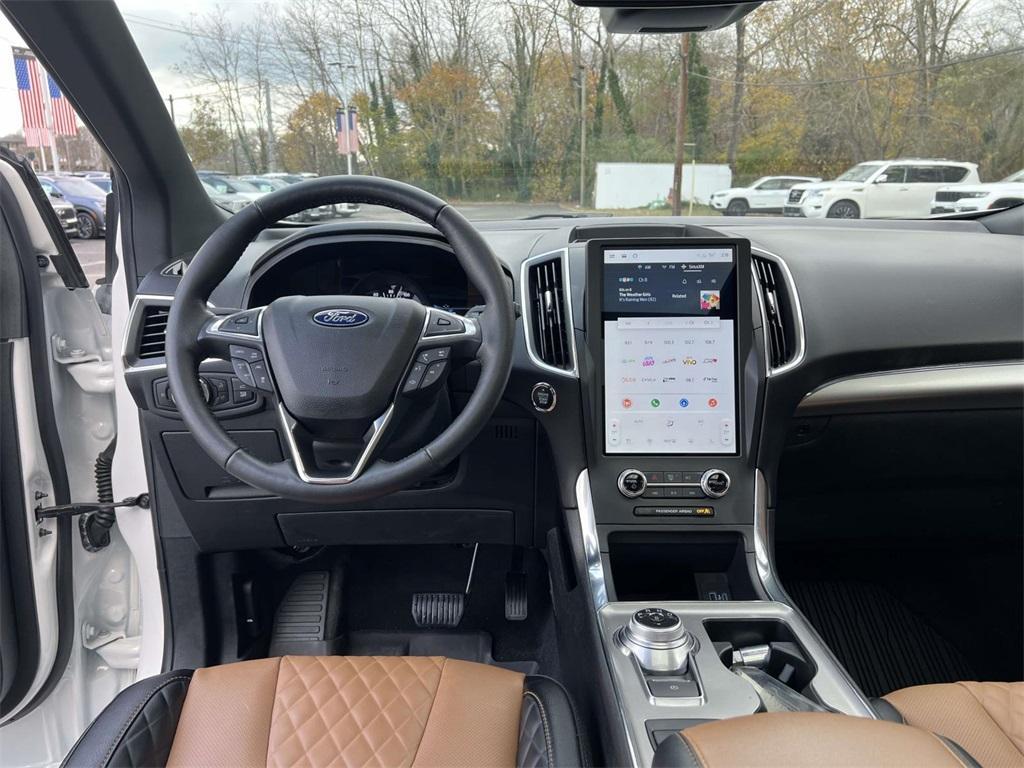 used 2024 Ford Edge car, priced at $32,498