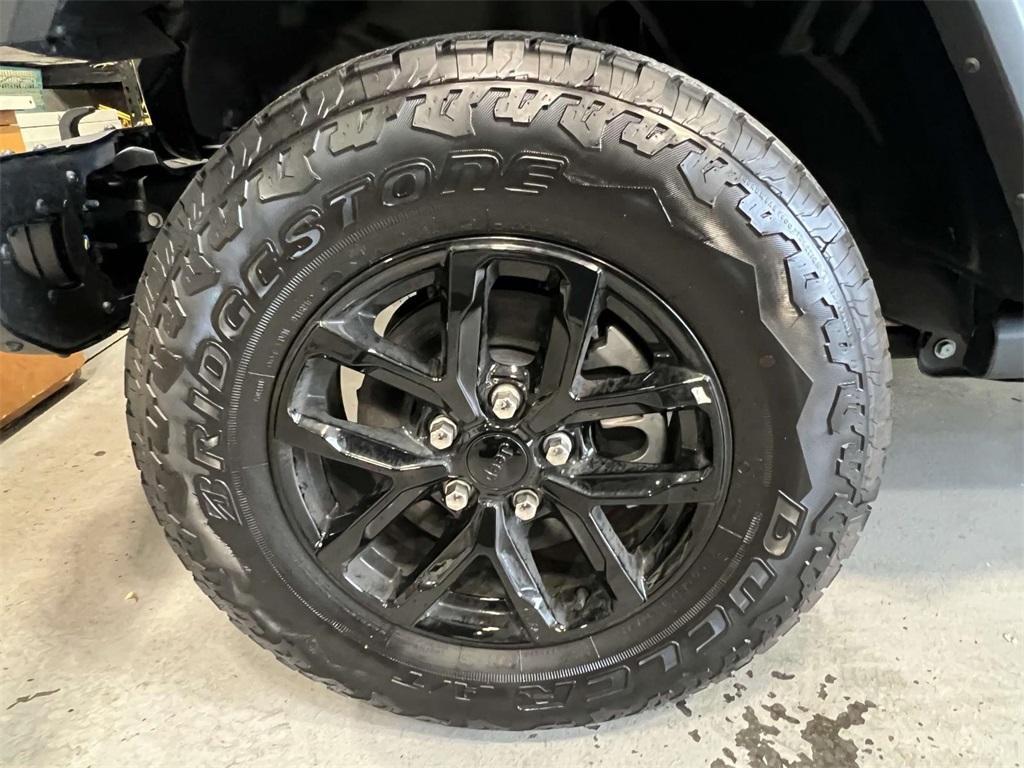 used 2023 Jeep Gladiator car, priced at $34,398