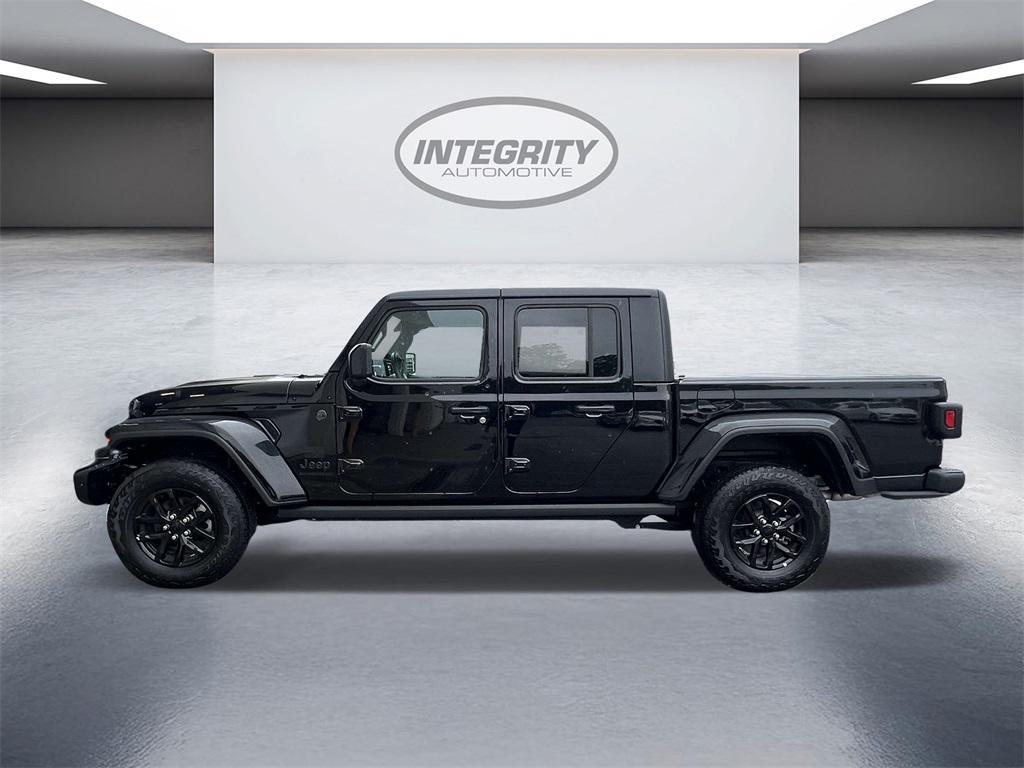 used 2023 Jeep Gladiator car, priced at $34,398