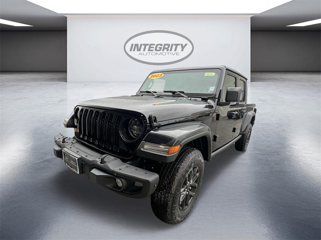 used 2023 Jeep Gladiator car, priced at $34,398