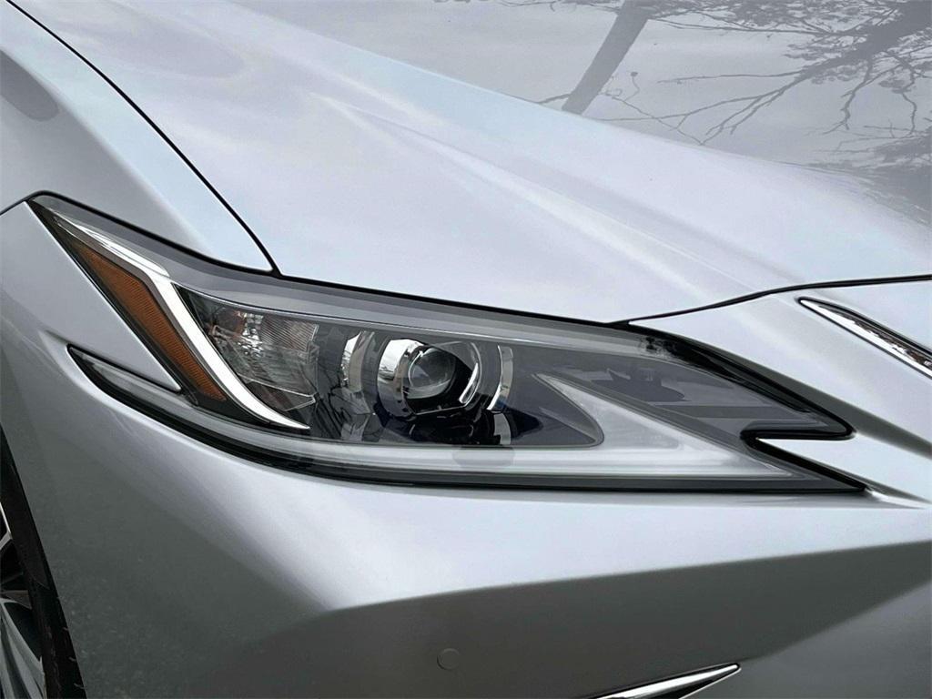 used 2022 Lexus ES 350 car, priced at $30,298