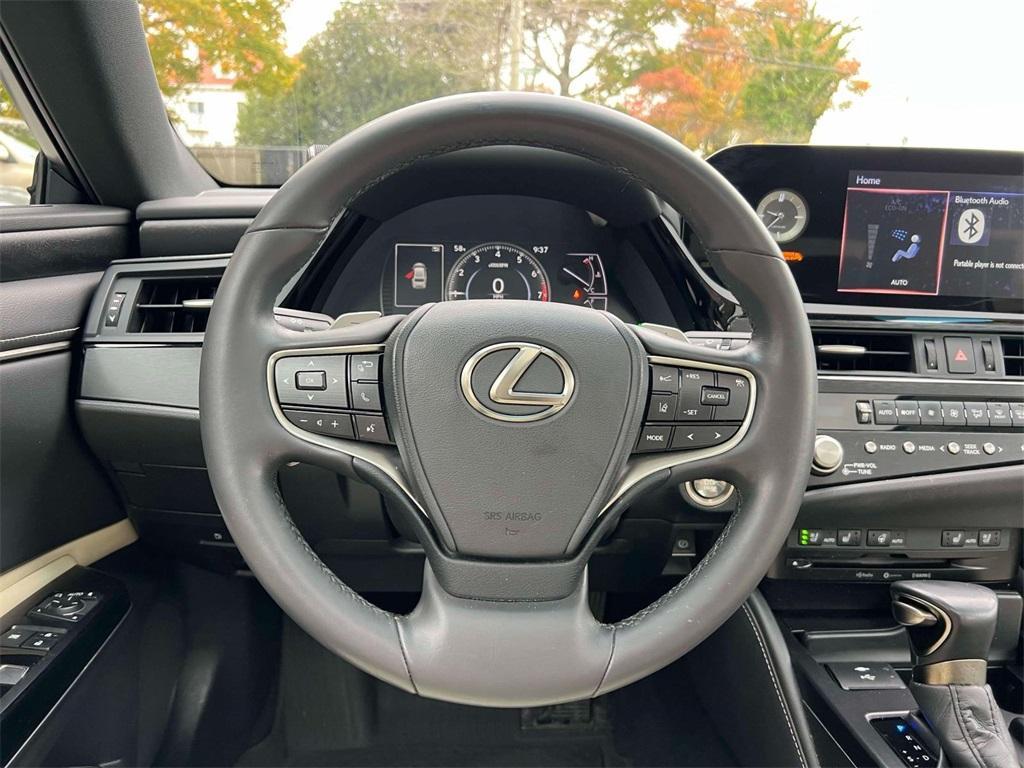 used 2022 Lexus ES 350 car, priced at $30,298