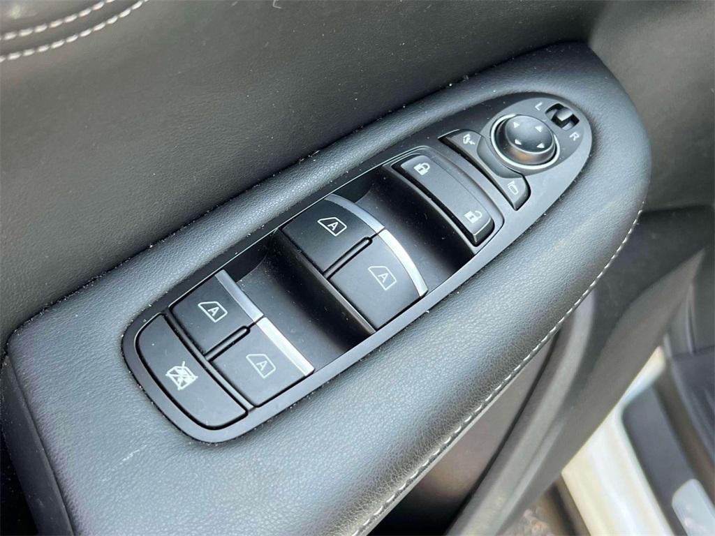used 2025 INFINITI QX55 car, priced at $38,298