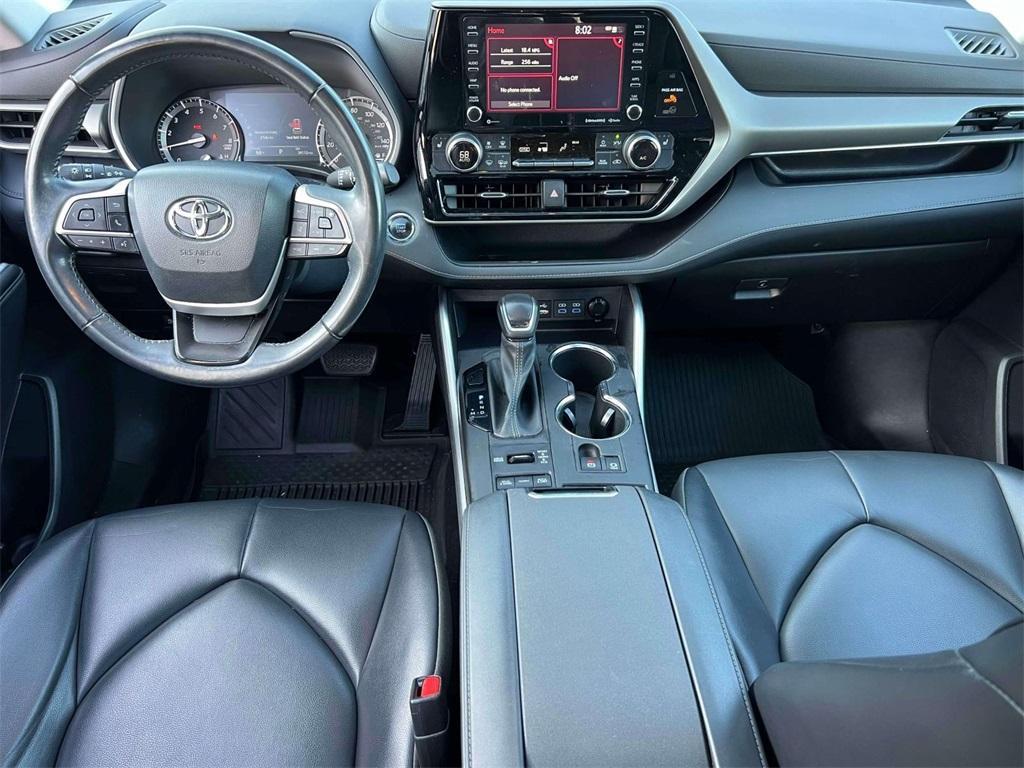 used 2022 Toyota Highlander car, priced at $35,198