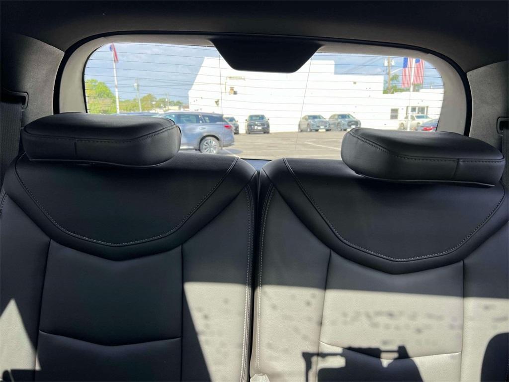 used 2022 Cadillac XT6 car, priced at $31,498