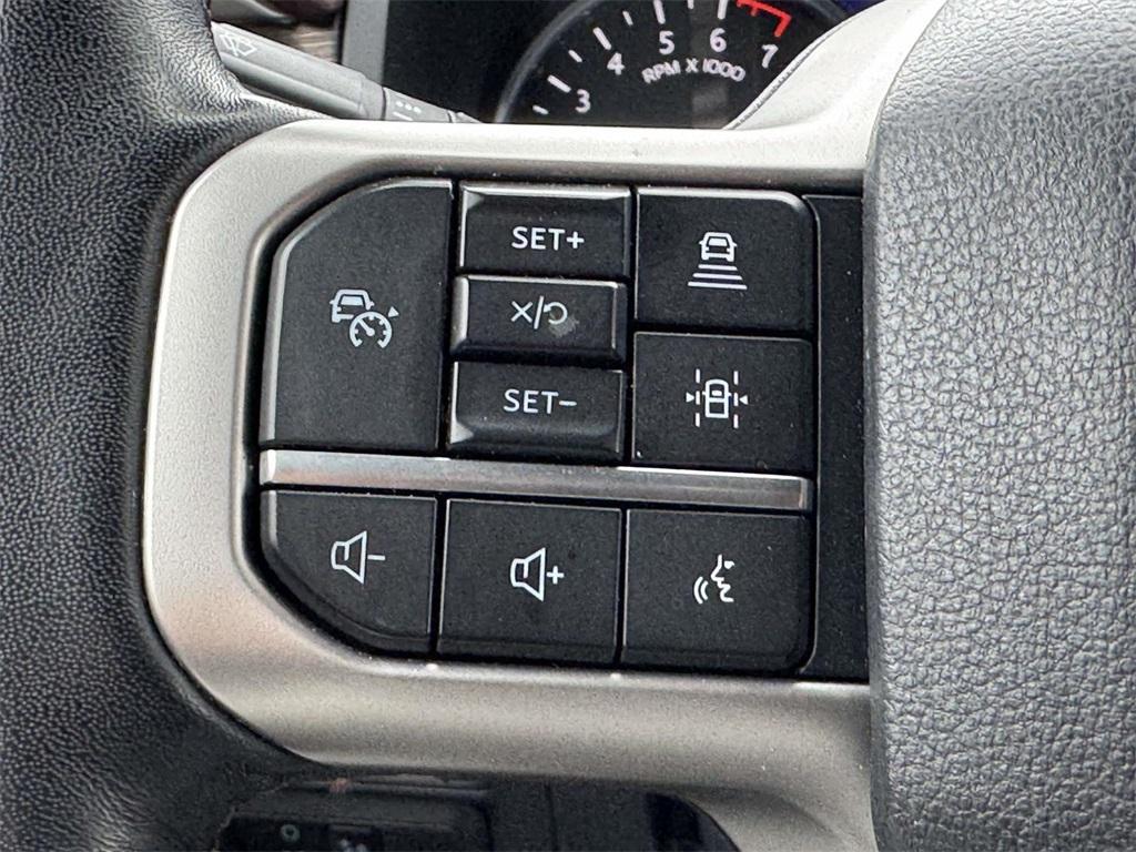 used 2024 Ford Expedition car, priced at $48,998