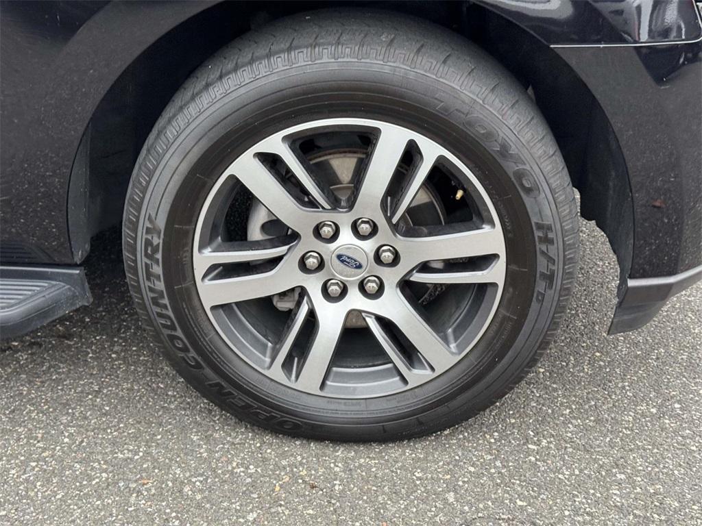 used 2024 Ford Expedition car, priced at $48,998