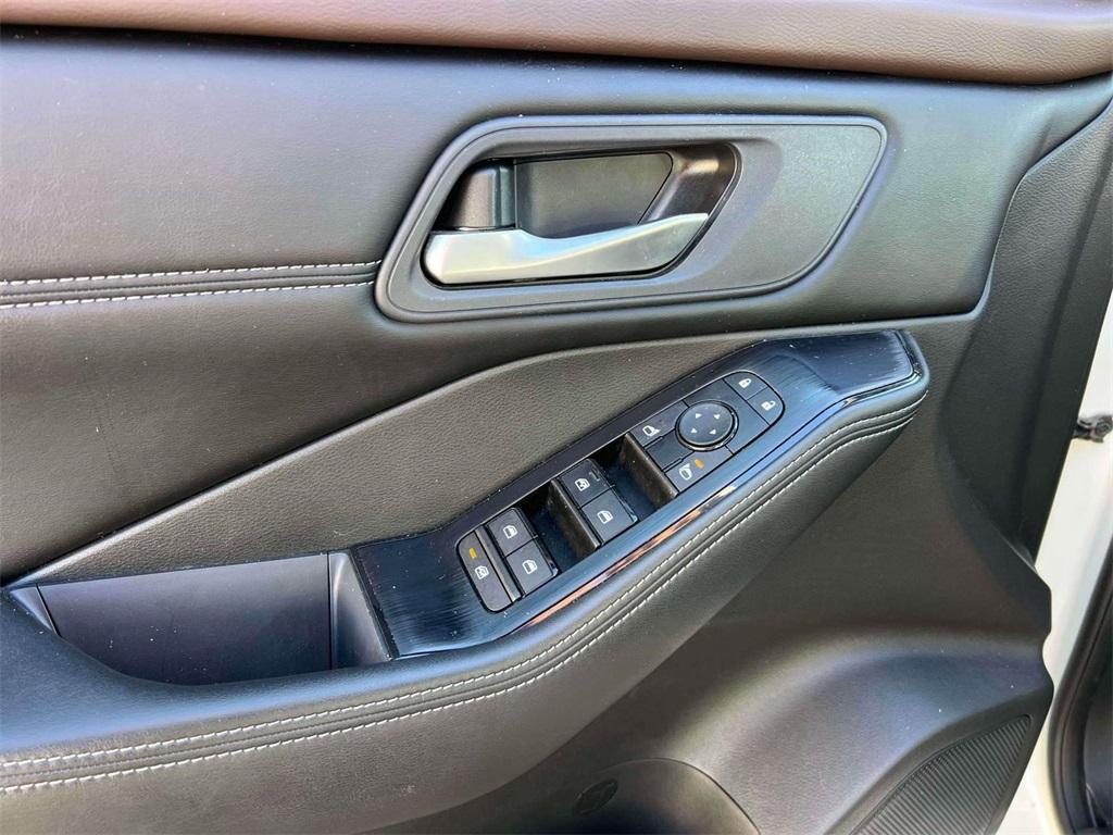 used 2023 Nissan Rogue car, priced at $19,898