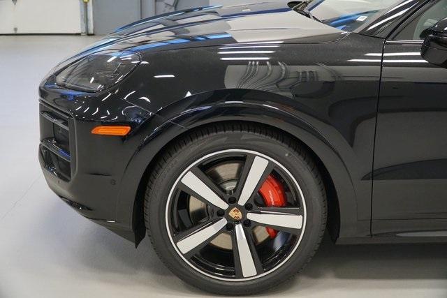 new 2025 Porsche Cayenne car, priced at $161,895