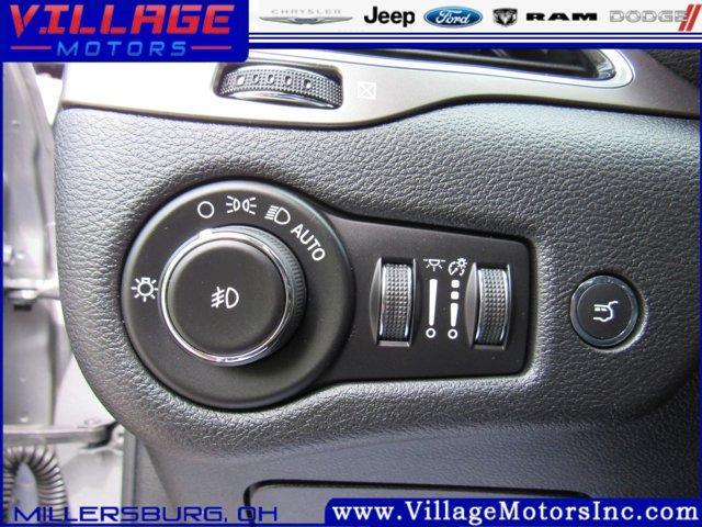 used 2020 Jeep Cherokee car, priced at $18,989