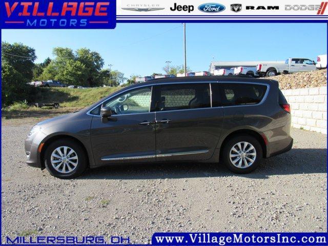 used 2017 Chrysler Pacifica car, priced at $11,900