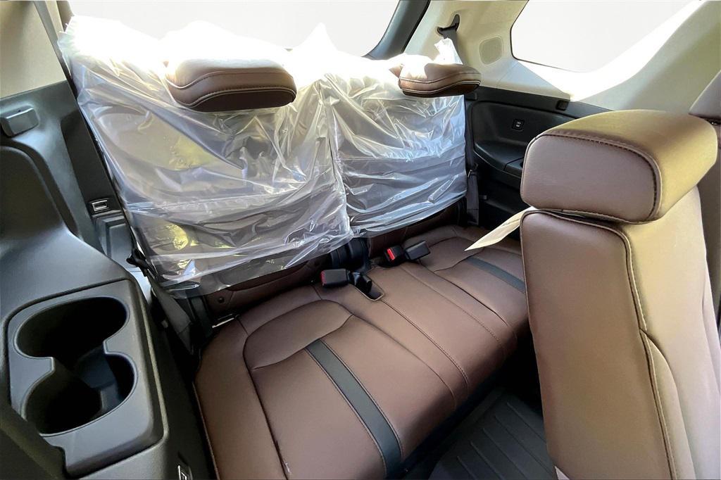 new 2025 Honda Pilot car, priced at $54,530