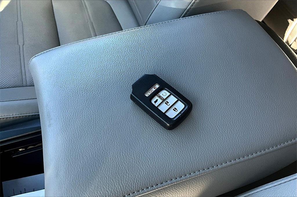 used 2020 Honda CR-V car, priced at $23,405