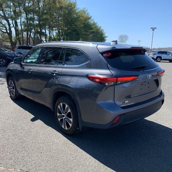 used 2021 Toyota Highlander car, priced at $33,544