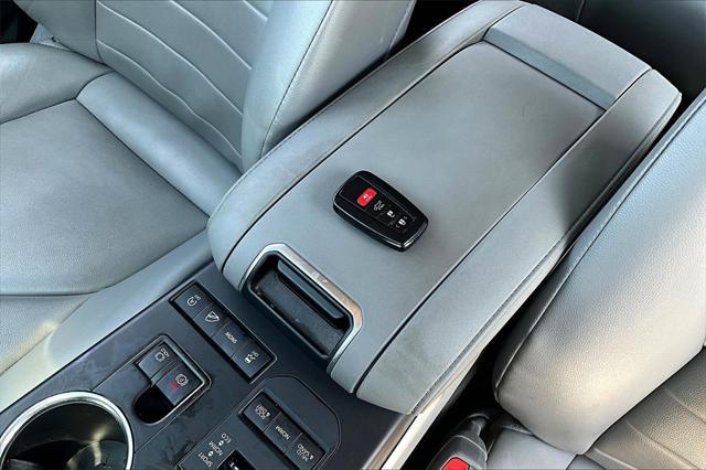 used 2021 Toyota Highlander car, priced at $31,391