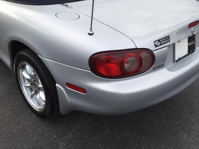 used 2001 Mazda MX-5 Miata car, priced at $7,808