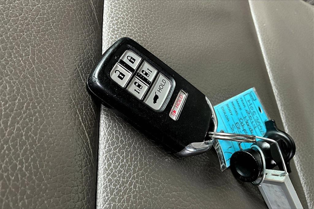 used 2014 Honda Odyssey car, priced at $8,271