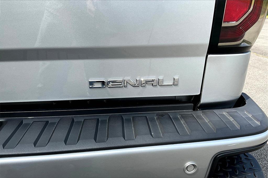 used 2018 GMC Sierra 1500 car, priced at $32,485