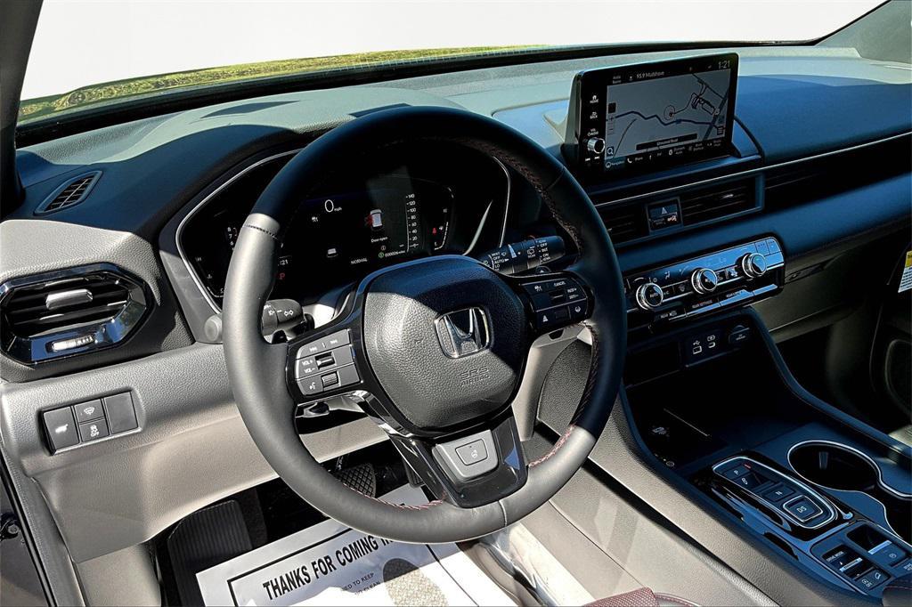 new 2025 Honda Pilot car, priced at $56,075