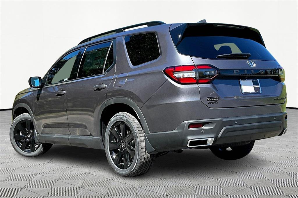 new 2025 Honda Pilot car, priced at $56,075