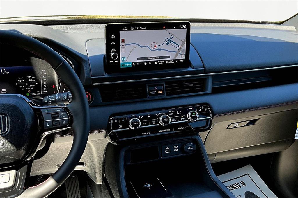 new 2025 Honda Pilot car, priced at $56,075