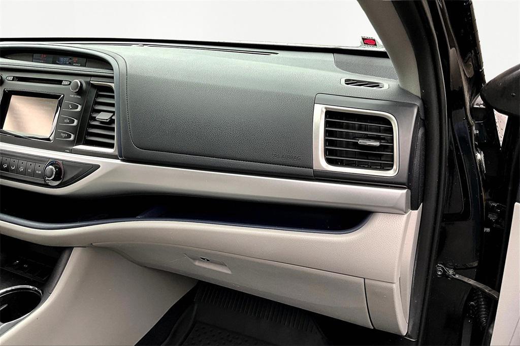 used 2019 Toyota Highlander car, priced at $21,963