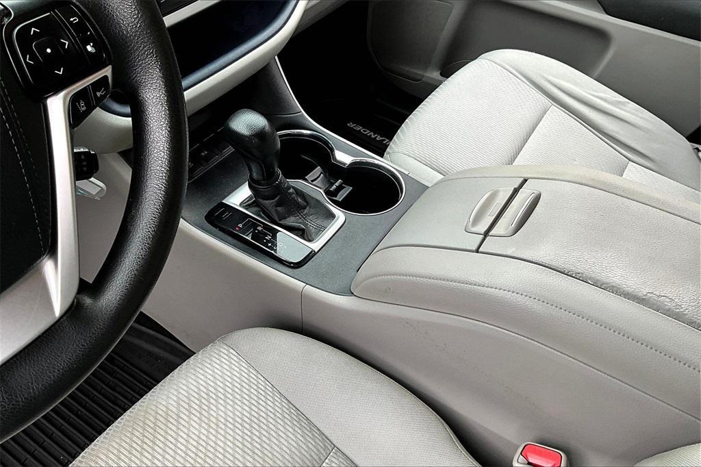 used 2019 Toyota Highlander car, priced at $21,963