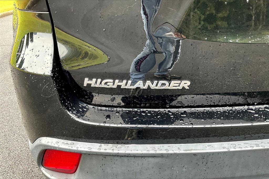 used 2019 Toyota Highlander car, priced at $21,963