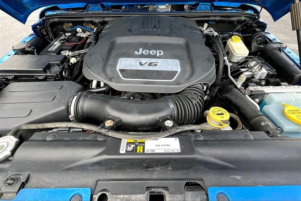 used 2015 Jeep Wrangler Unlimited car, priced at $17,975