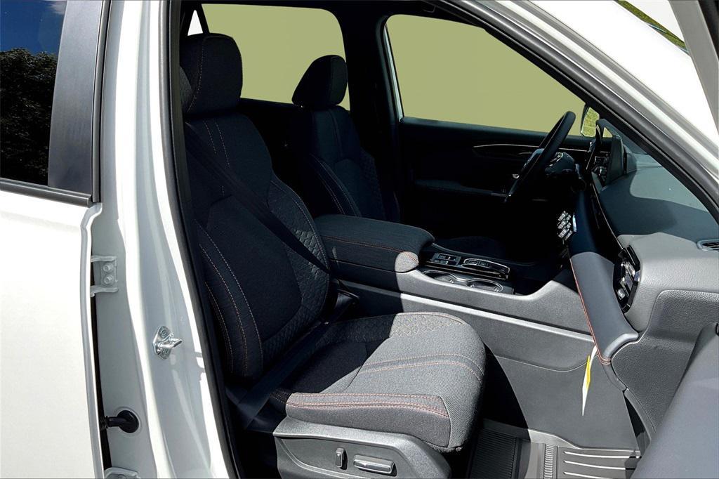 new 2025 Honda Pilot car, priced at $44,250