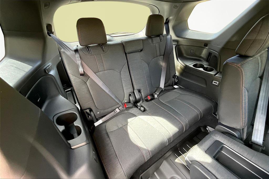new 2025 Honda Pilot car, priced at $44,250