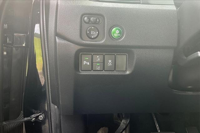 used 2020 Honda Pilot car, priced at $27,883