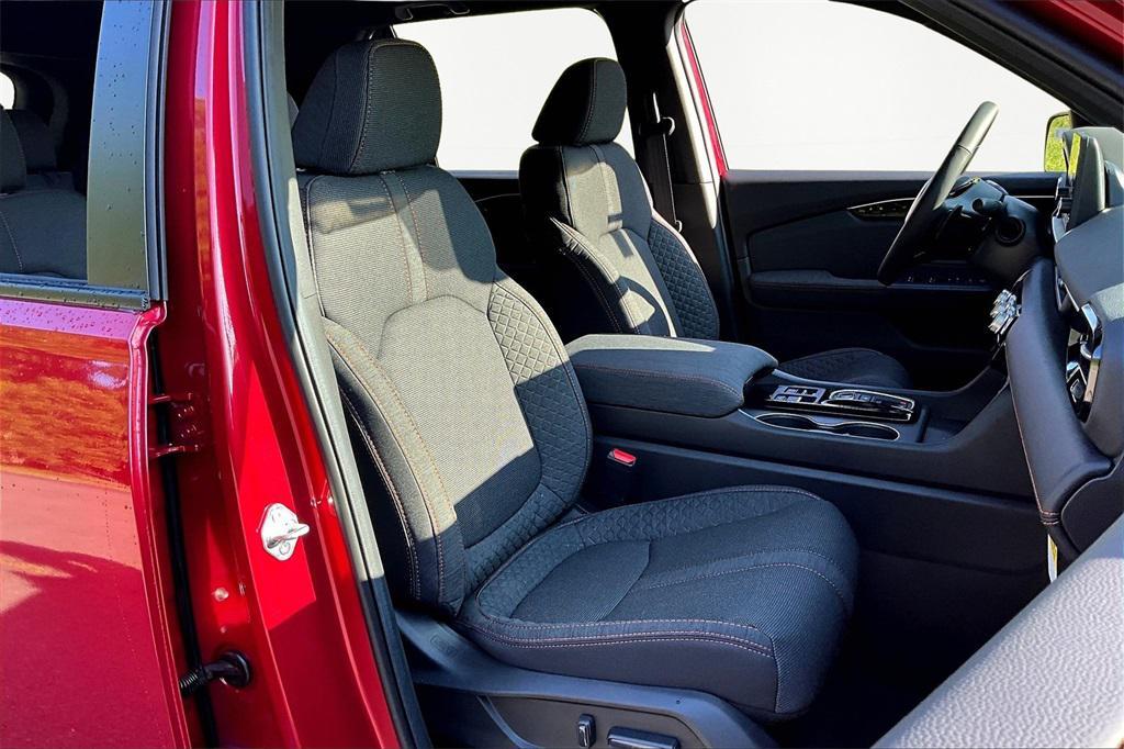 new 2025 Honda Pilot car, priced at $44,205