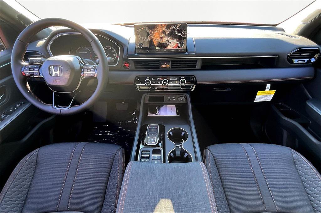 new 2025 Honda Pilot car, priced at $44,205