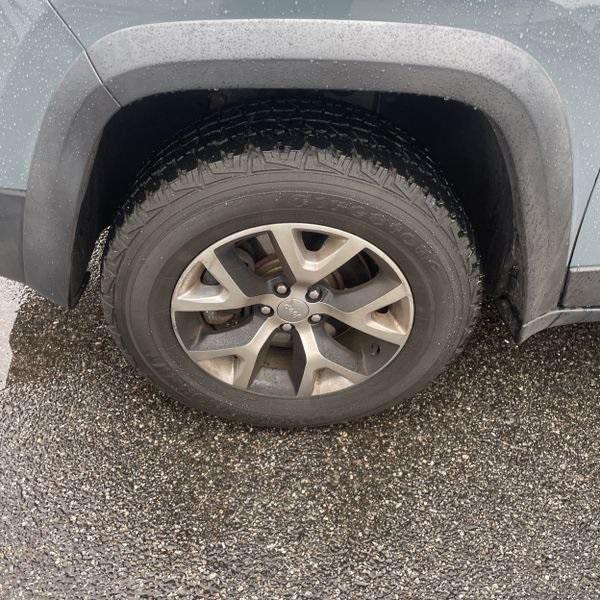 used 2014 Jeep Cherokee car, priced at $14,216