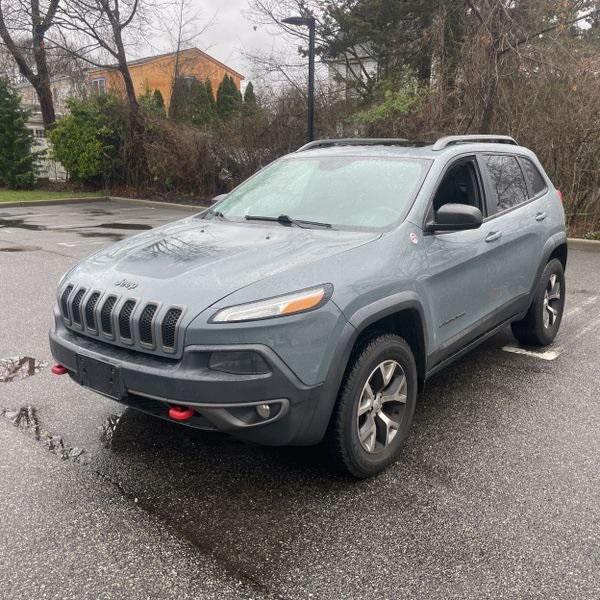 used 2014 Jeep Cherokee car, priced at $14,216