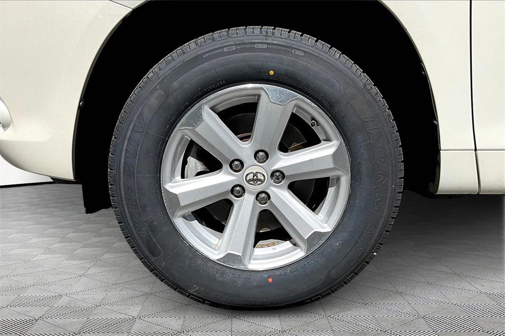 used 2010 Toyota Highlander car, priced at $9,836