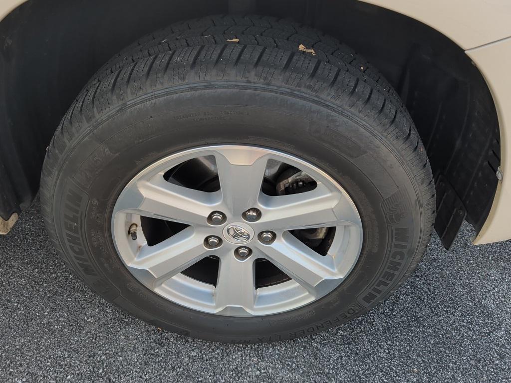 used 2010 Toyota Highlander car, priced at $9,836