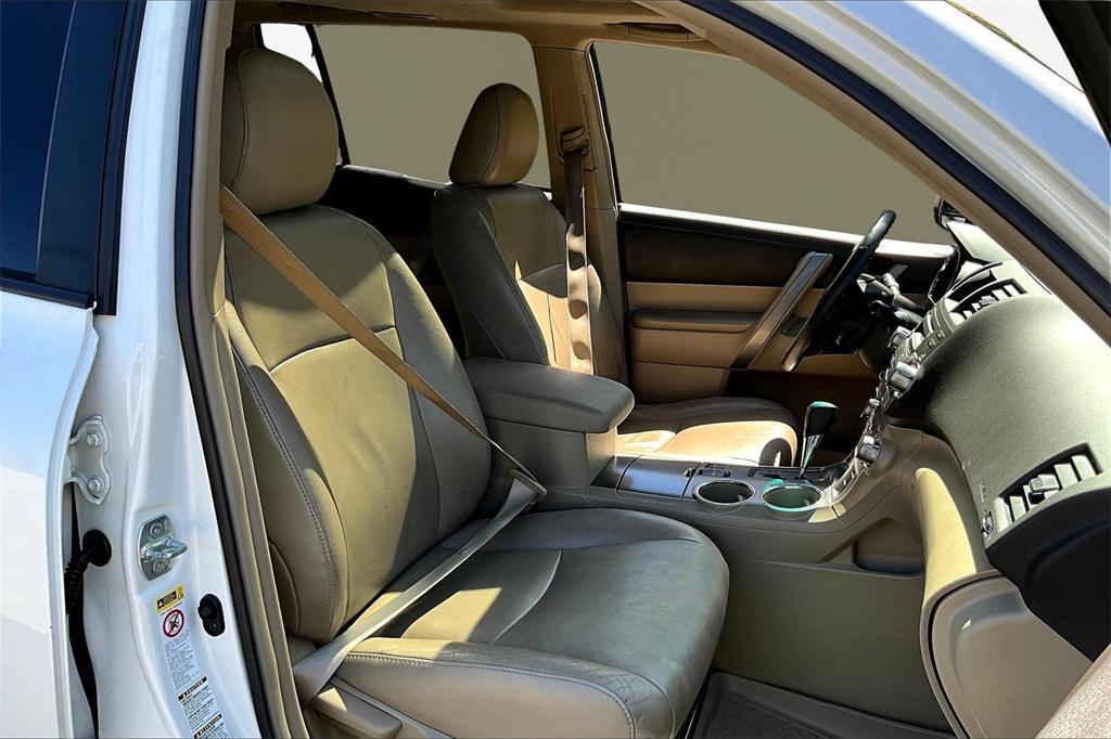 used 2010 Toyota Highlander car, priced at $9,836