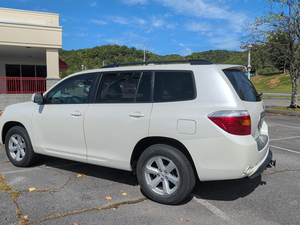 used 2010 Toyota Highlander car, priced at $9,836