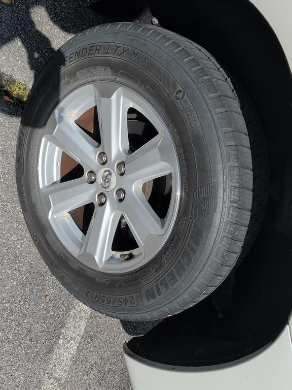 used 2010 Toyota Highlander car, priced at $9,836
