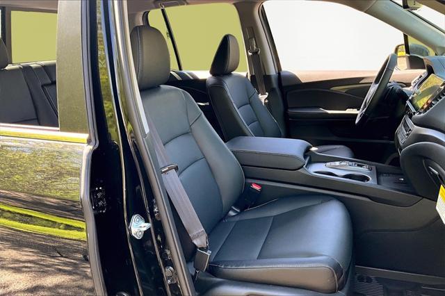 new 2025 Honda Ridgeline car, priced at $44,430