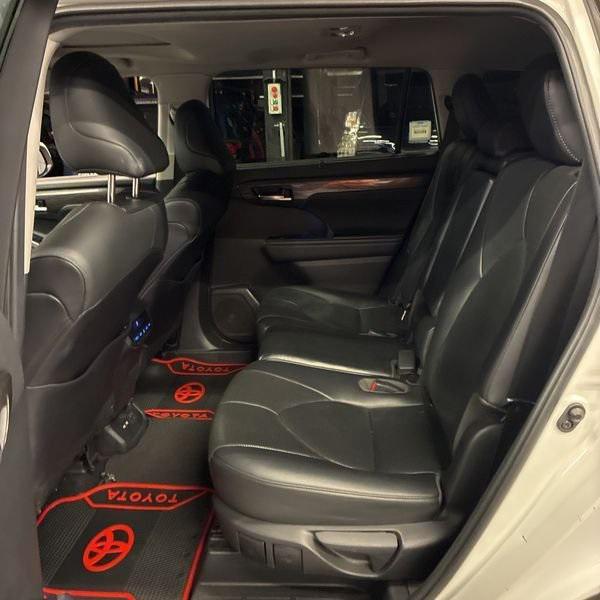 used 2020 Toyota Highlander car, priced at $30,341