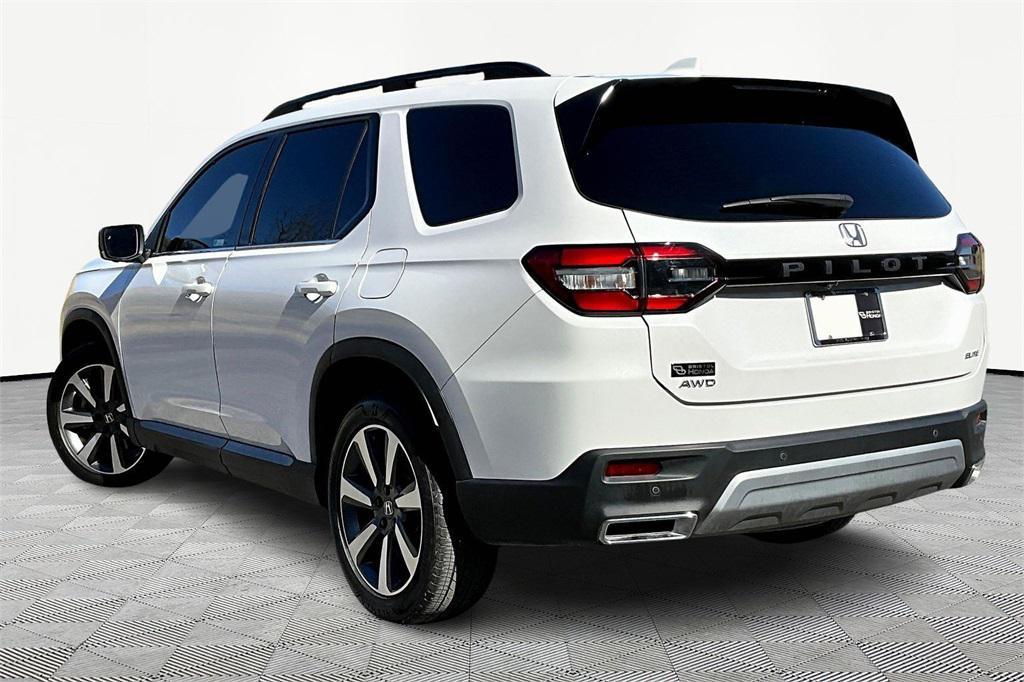 used 2023 Honda Pilot car, priced at $46,972