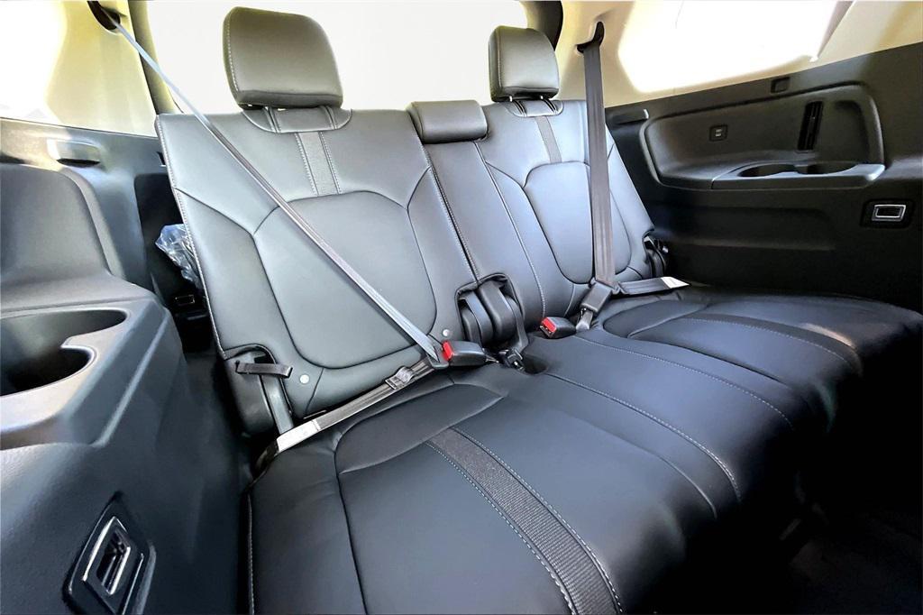 new 2025 Honda Pilot car, priced at $51,550