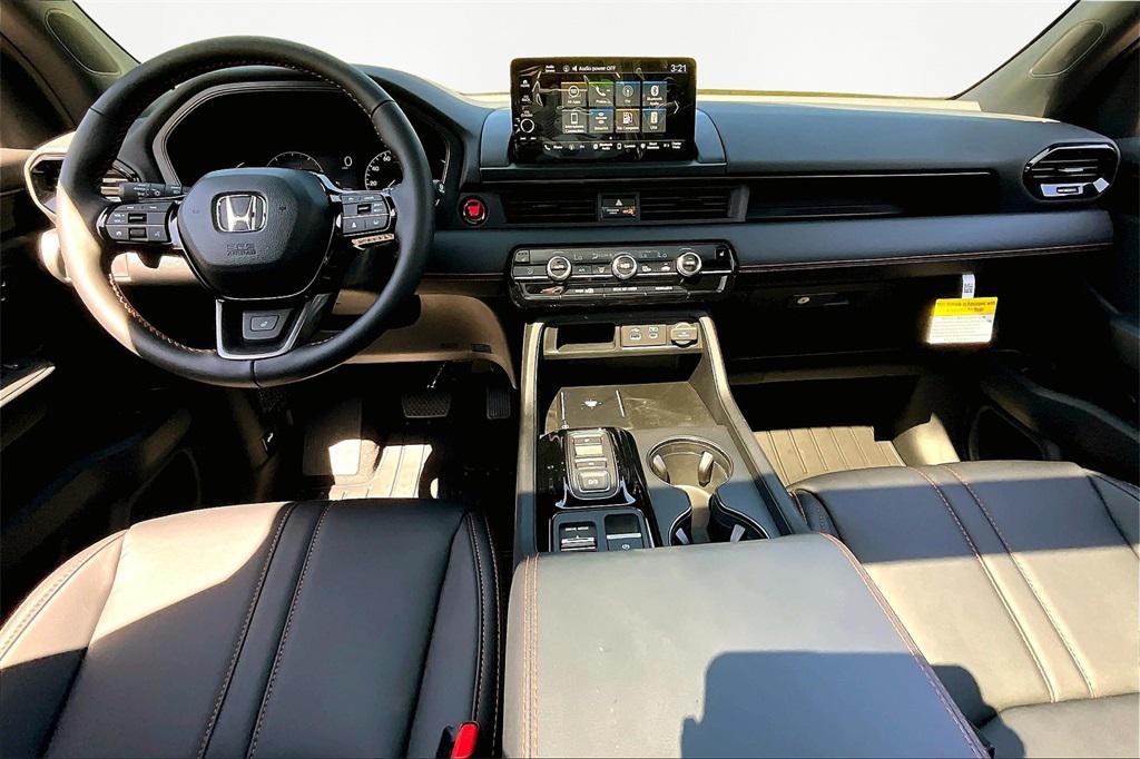 new 2025 Honda Pilot car, priced at $51,785