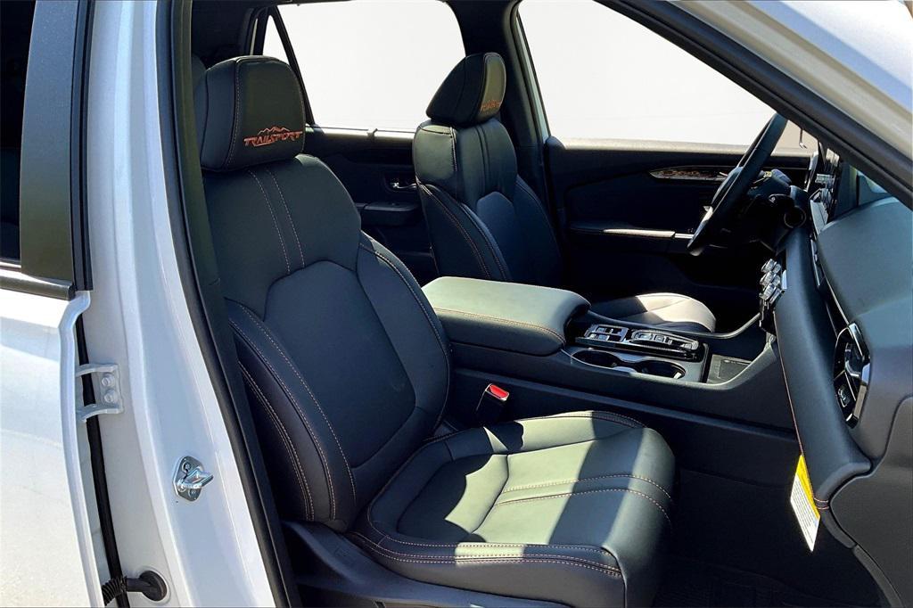 new 2025 Honda Pilot car, priced at $51,785
