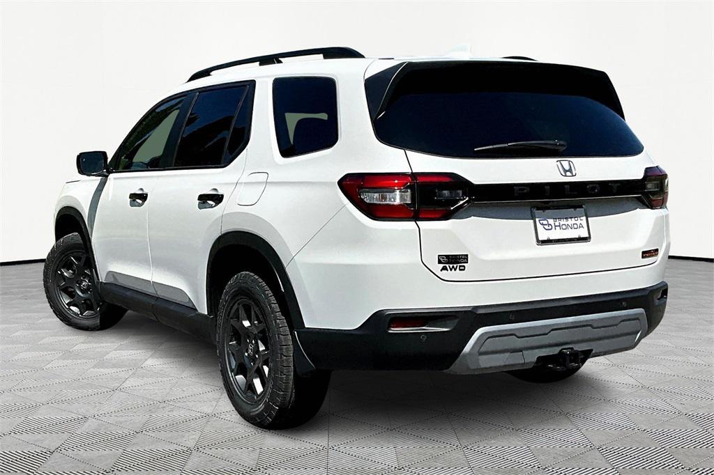 new 2025 Honda Pilot car, priced at $51,785