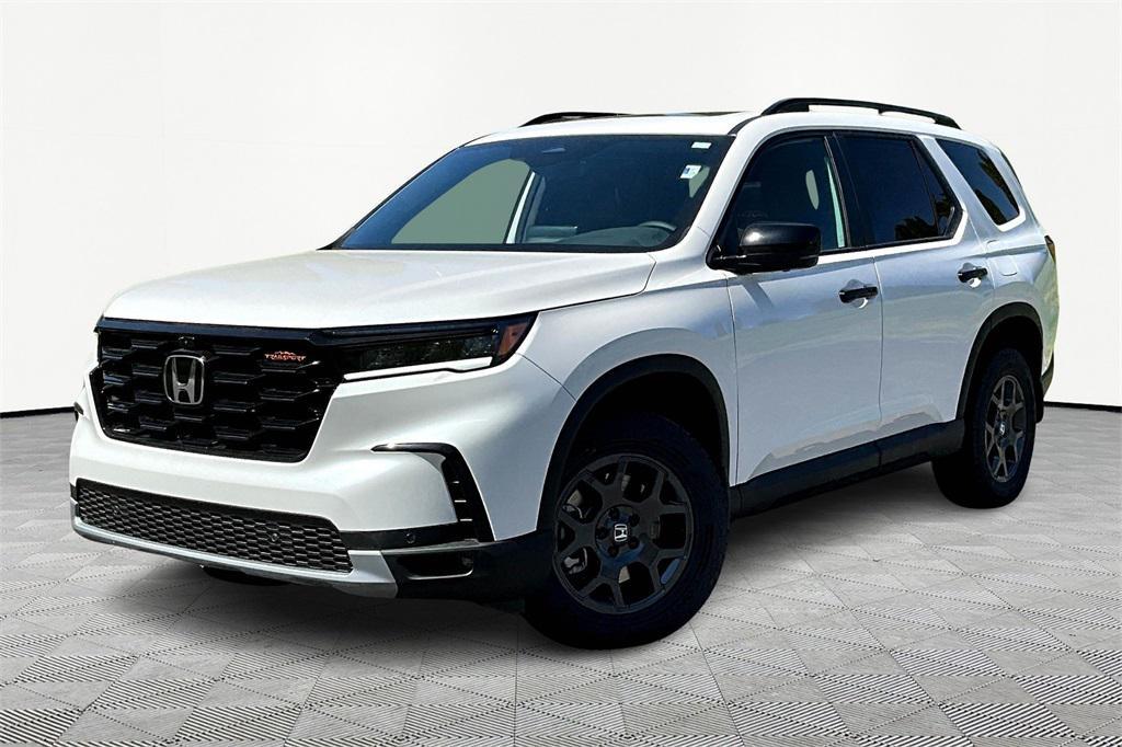 new 2025 Honda Pilot car, priced at $51,785