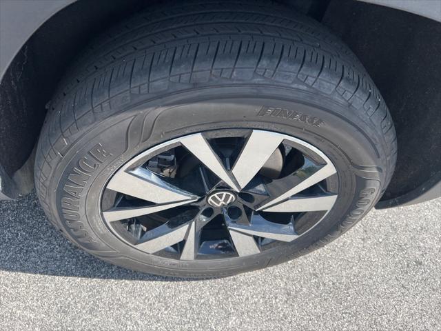used 2023 Volkswagen Atlas Cross Sport car, priced at $28,327
